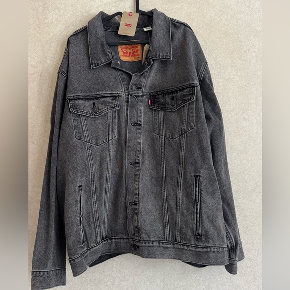 BNWT. Levi's Charcoal Denim Jacket for Men - Picture 2 of 8